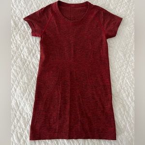 Like New - Swiftly Tech T-shirt size 6 Lululemon
